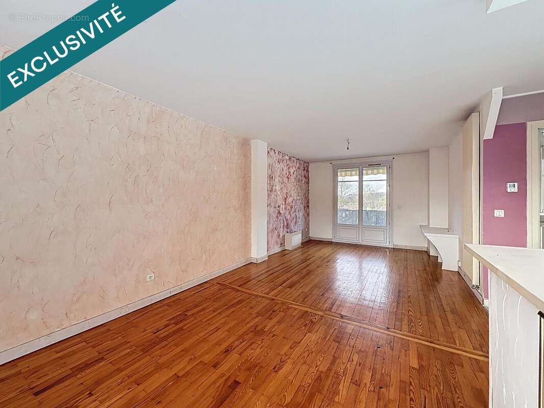 Photo 5 - Appartement à LA TOUR-DU-PIN