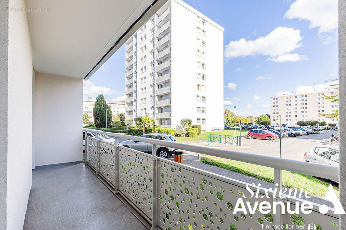 Appartement à CHILLY-MAZARIN