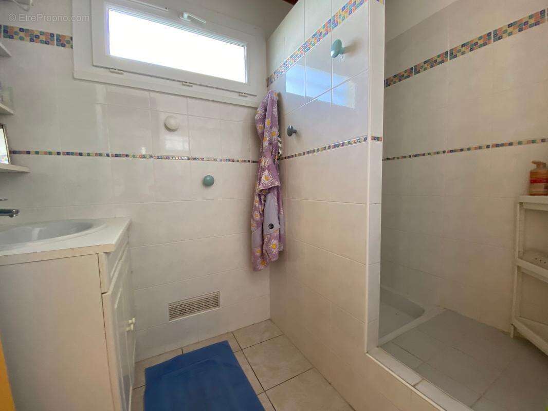 Maison à LES MATHES