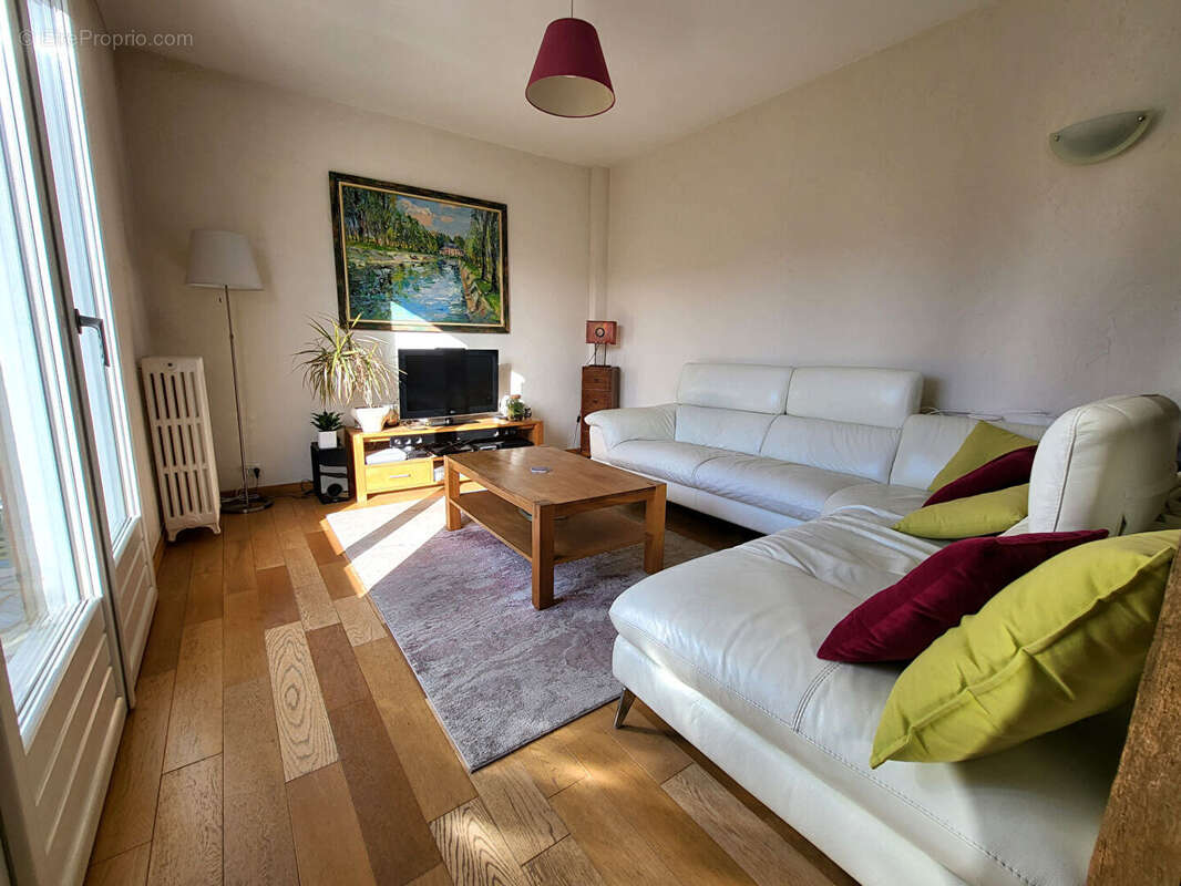 Maison à LES CLAYES-SOUS-BOIS