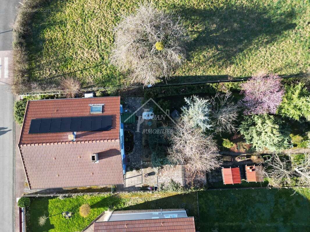 Maison à SAINT-ELOY-LES-MINES