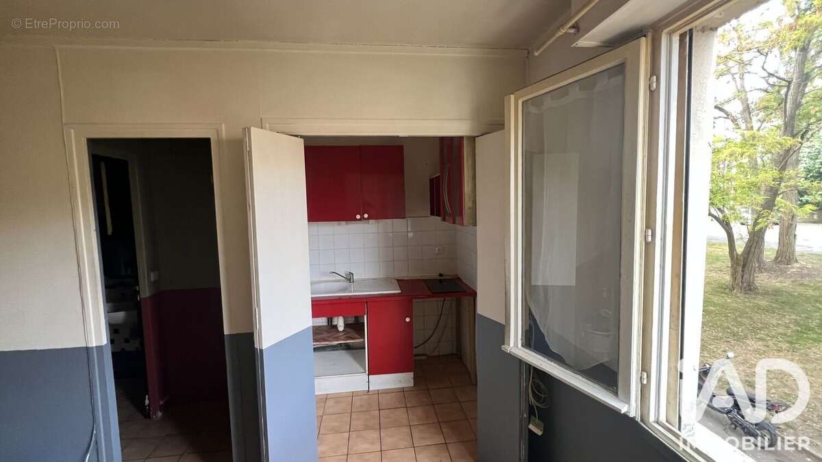 Appartement 20 m² à Corbeil-Essonnes  - photo 2