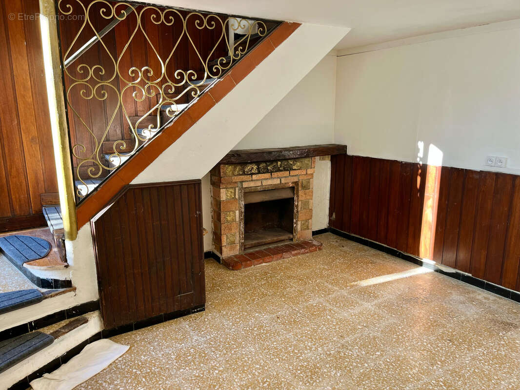 Appartement à GREOLIERES