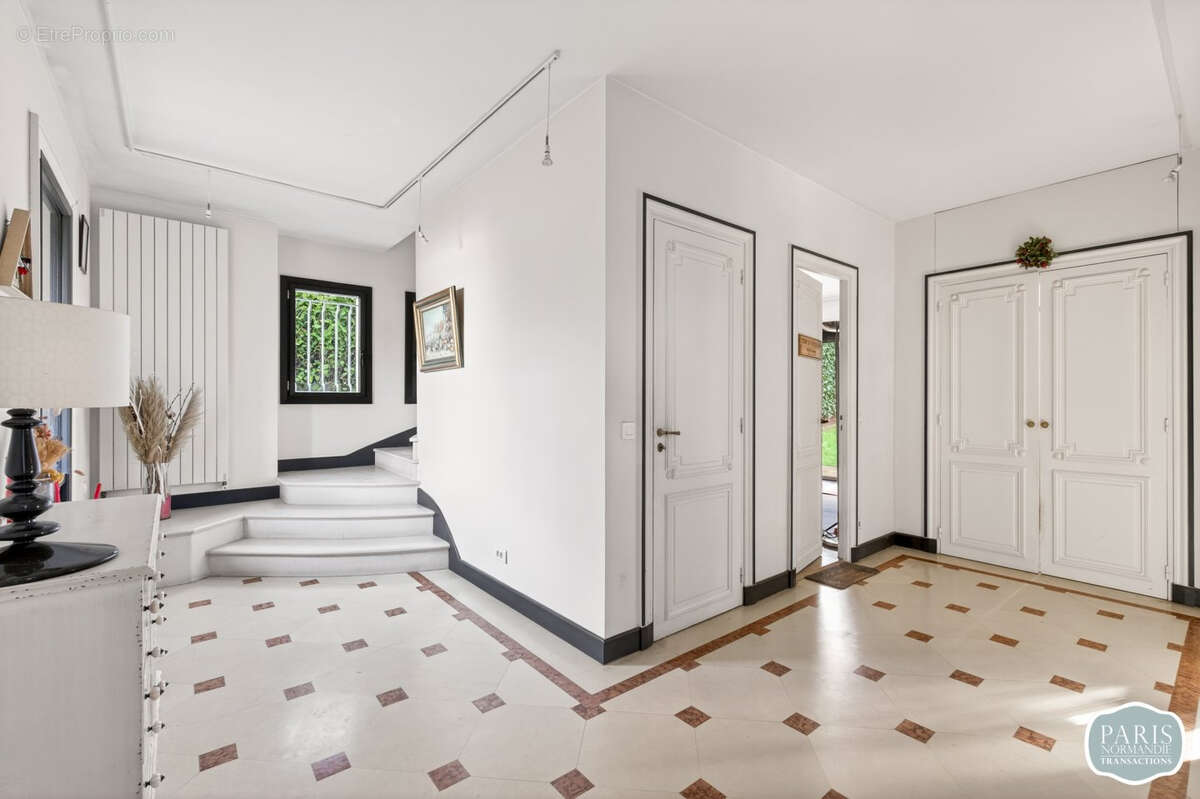 Maison à LOUVECIENNES