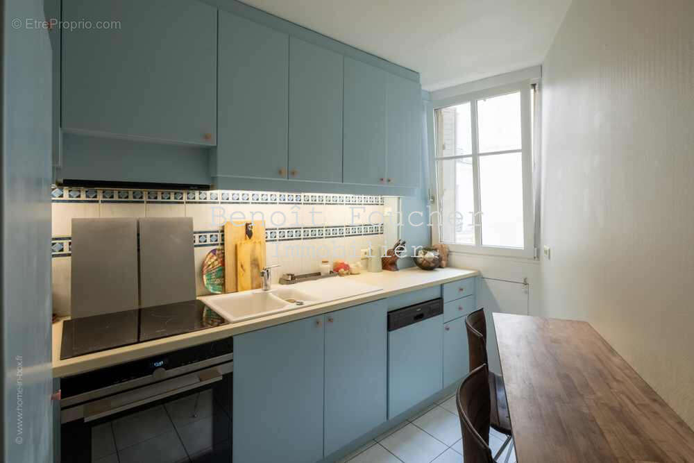 Appartement à PARIS-18E