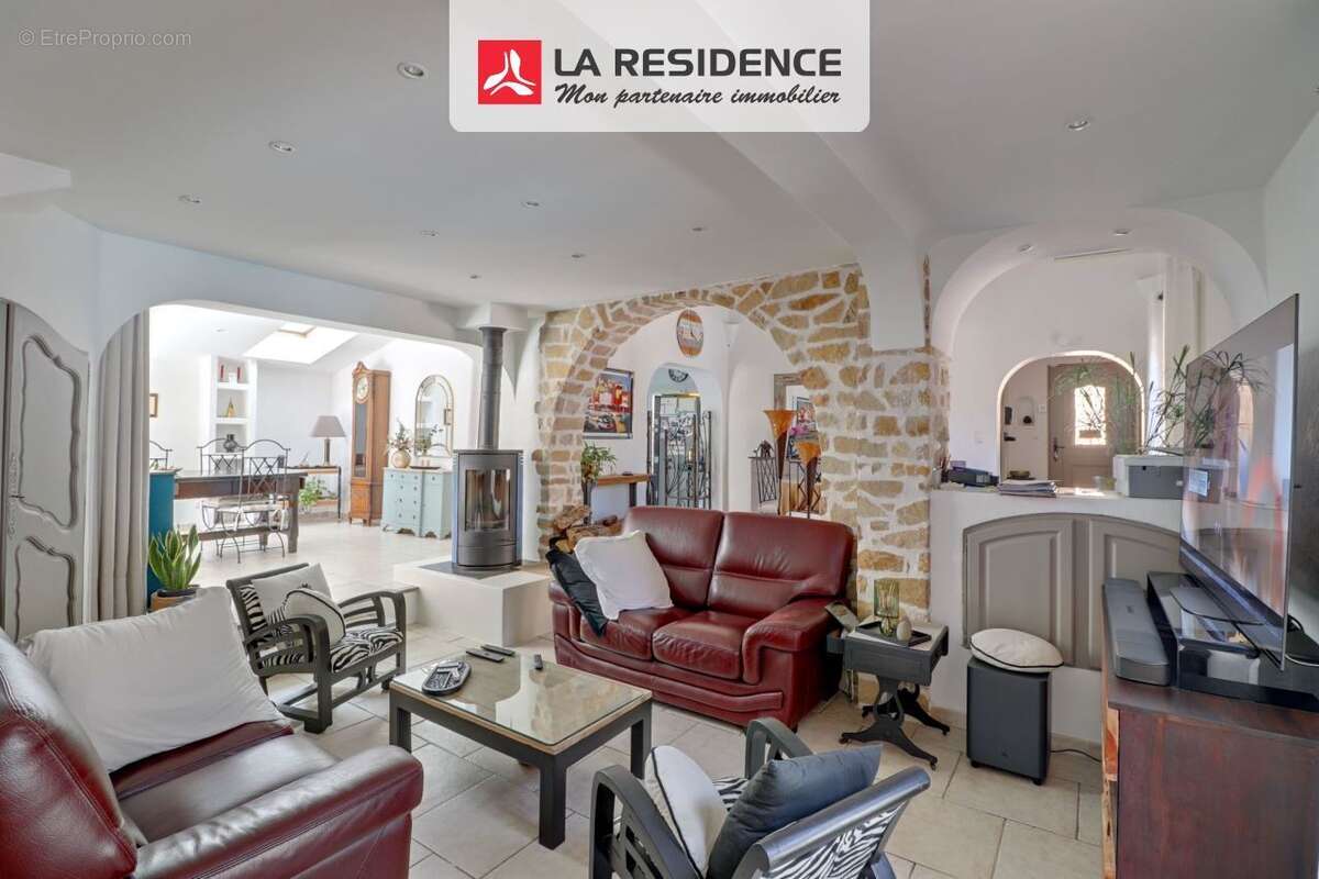 Maison 153 m² à Taradeau  - photo 5