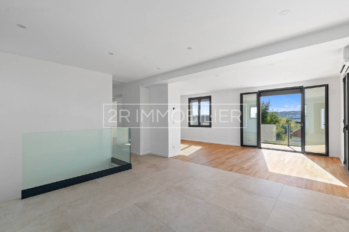 Maison à THORIGNY-SUR-MARNE