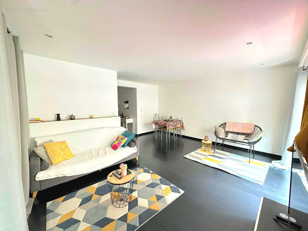 Appartement à MARSEILLE-8E