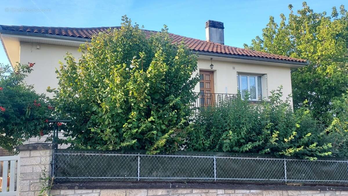 Maison à vendre 4 pièces LACHAPELLE AUZAC (46) - photo 9