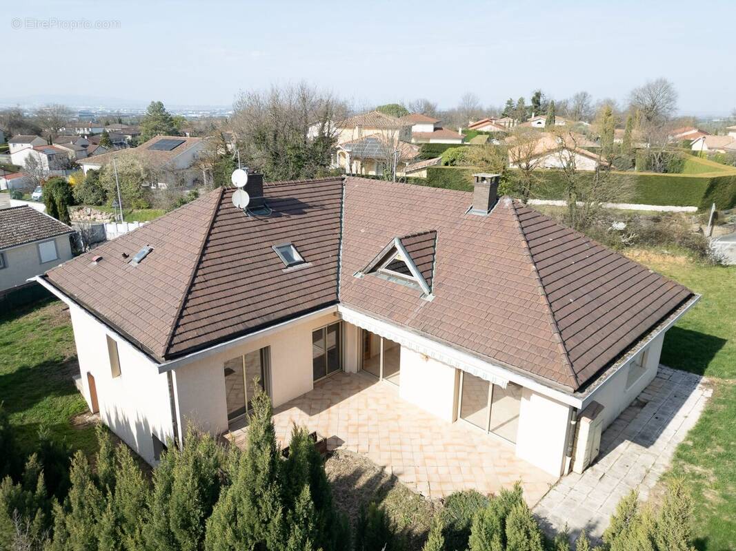 Maison à SAINT-BONNET-DE-MURE