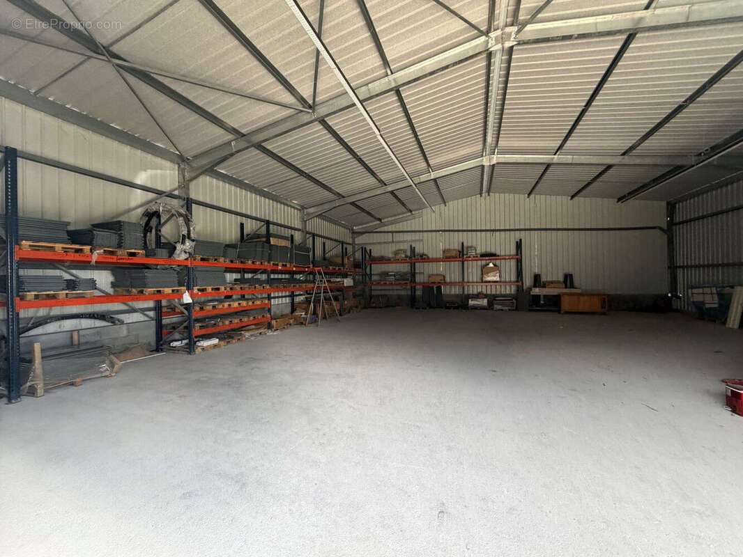 Photo 2 - Parking à BENET