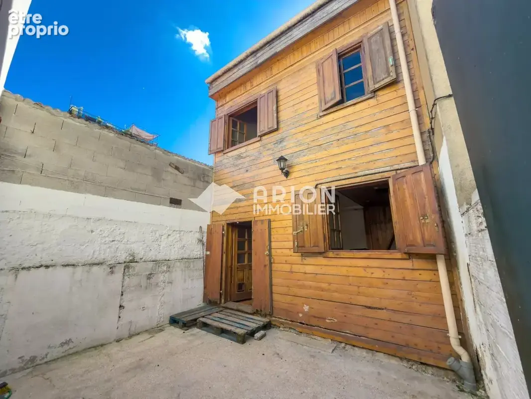 Maison avec terrasse à 5 min du métro Robespierre - photo 2