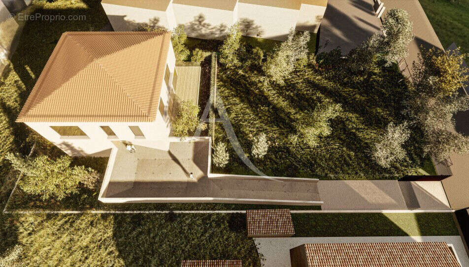 Terrain à MANDELIEU-LA-NAPOULE