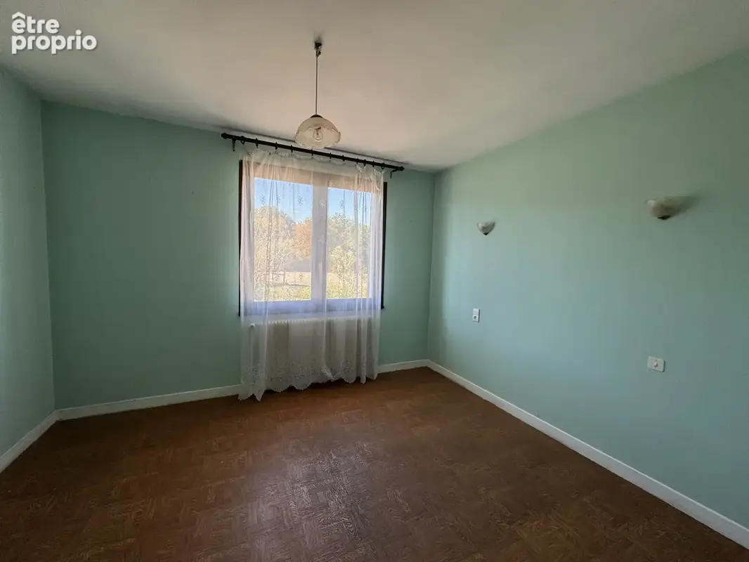 Maison individuelle avec grand terrain et potentiel d’aménagement - photo 8