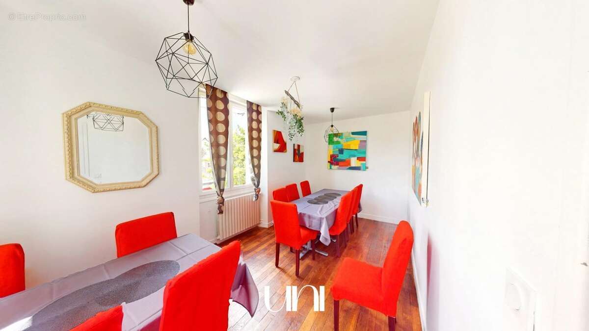 Maison à PORT-EN-BESSIN-HUPPAIN