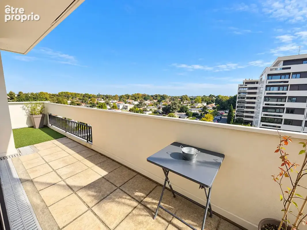 Appartement T1 à vendre au dernier étage à Pessac - Quartier Bougnard - photo 2