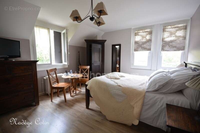 Maison à MILON-LA-CHAPELLE