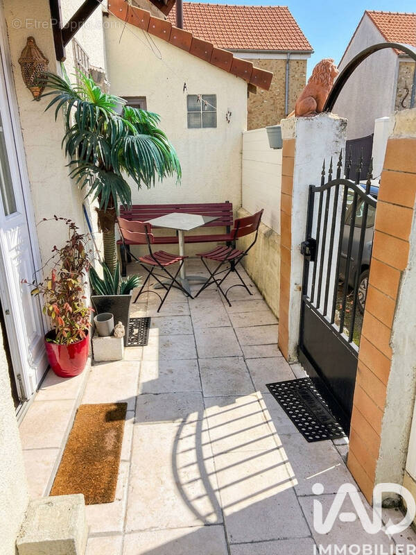 Photo 1 - Maison à FONTENAY-LE-VICOMTE