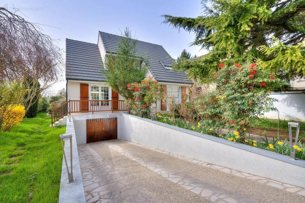 Maison à CHAMPIGNY-SUR-MARNE