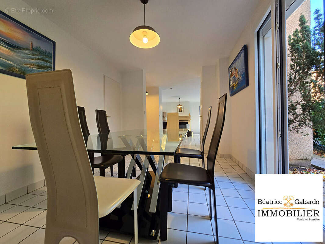 Maison St Genis Laval 5 pièce(s) 130  m² - photo 8