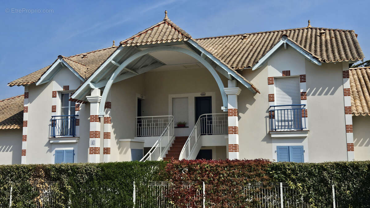 Résidence avec piscine  : appartement + parking ! - photo 19