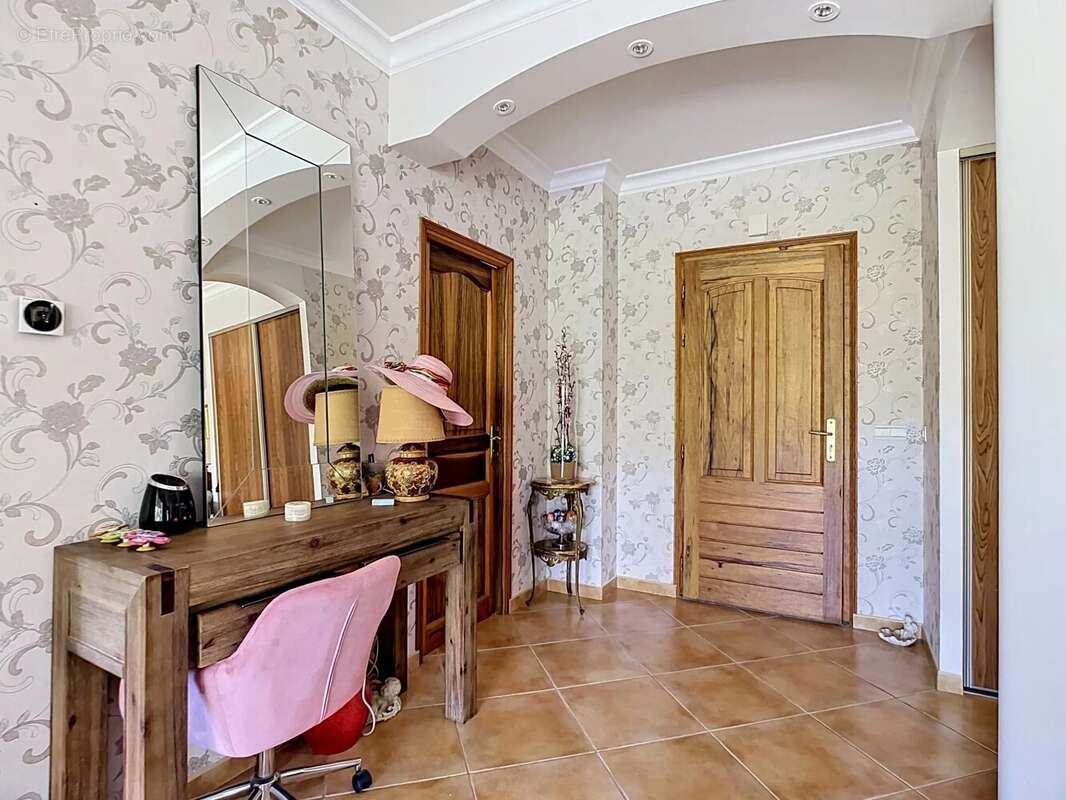 Maison à TOURRETTE-LEVENS