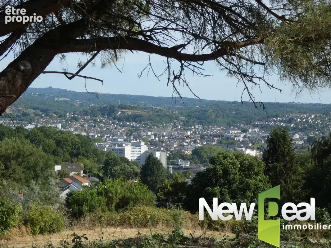 Terrain à BRIVE-LA-GAILLARDE