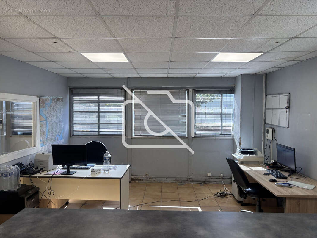 Commerce à SARCELLES