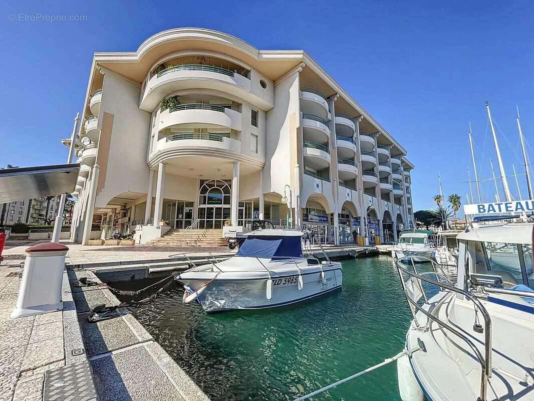 Appartement à FREJUS