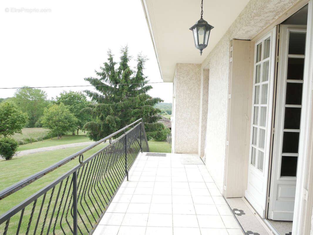Propriété composée de plusieurs maisons - photo 4