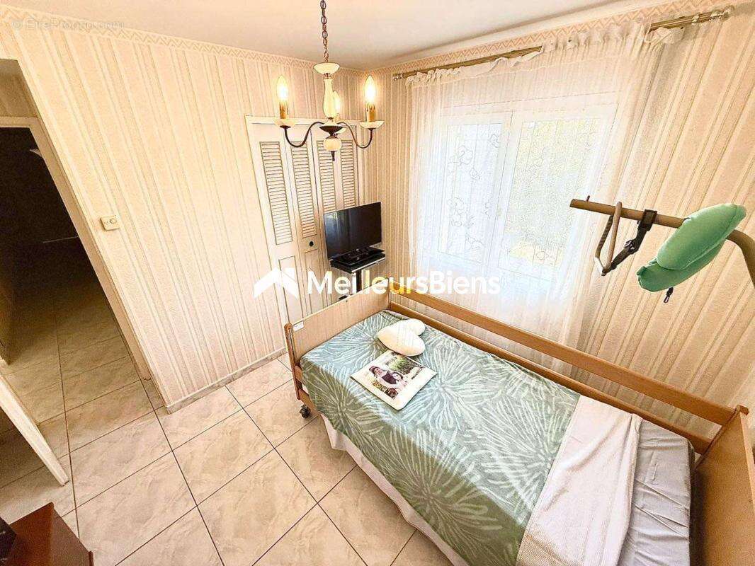 Maison à SAINT-ESTEVE