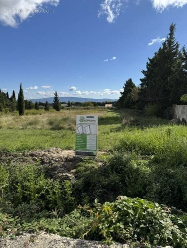 Terrain 461 m² à Caumont-Sur-Durance  - photo 3
