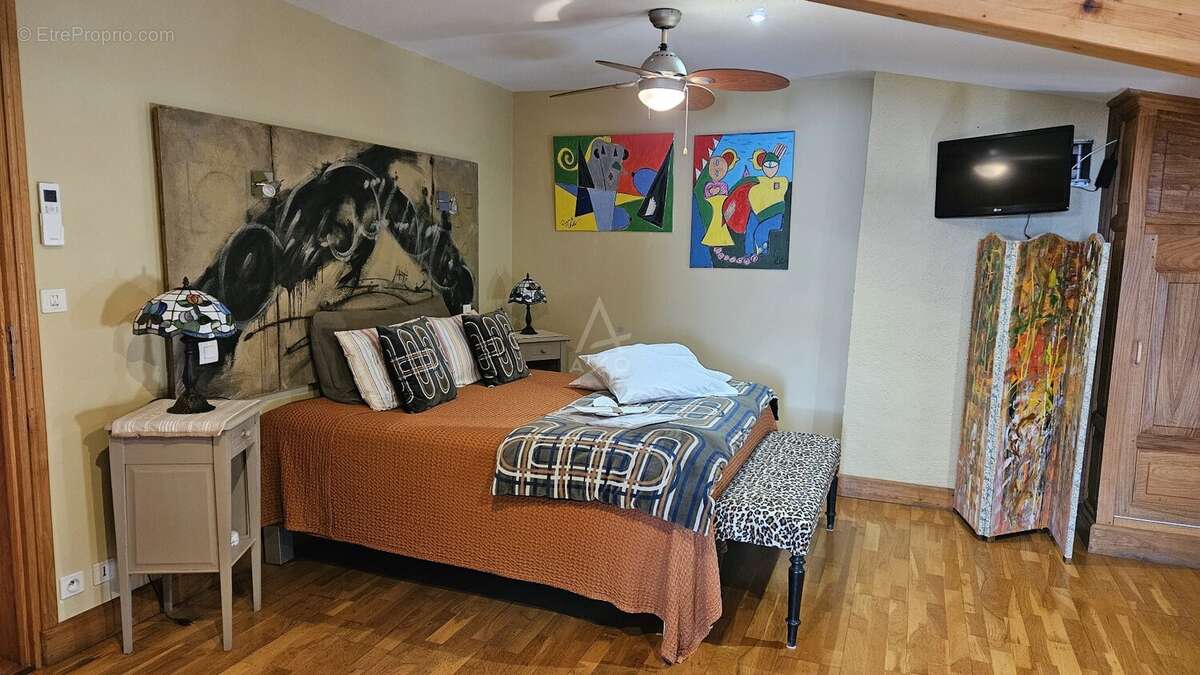 Maison à SAINT-EMILION