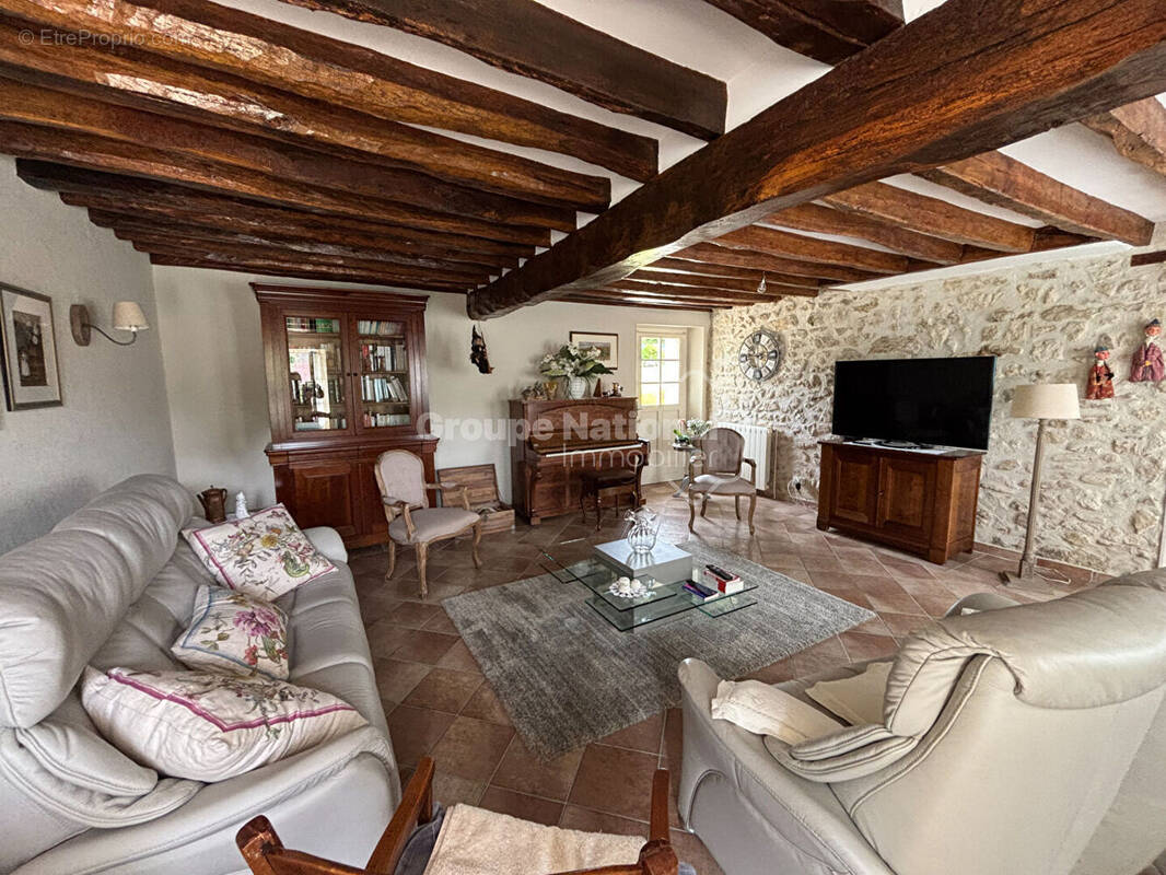 Maison 6 pièces 154 m² · à Pierrefonds · 154,5 m² · 364 000 €