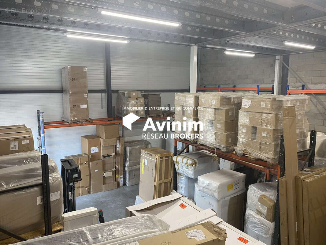 Commerce à LE CANNET-DES-MAURES