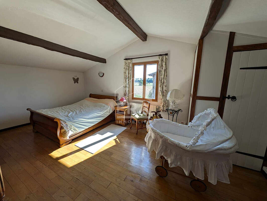 Maison à SAINT-MICHEL-DE-DOUBLE