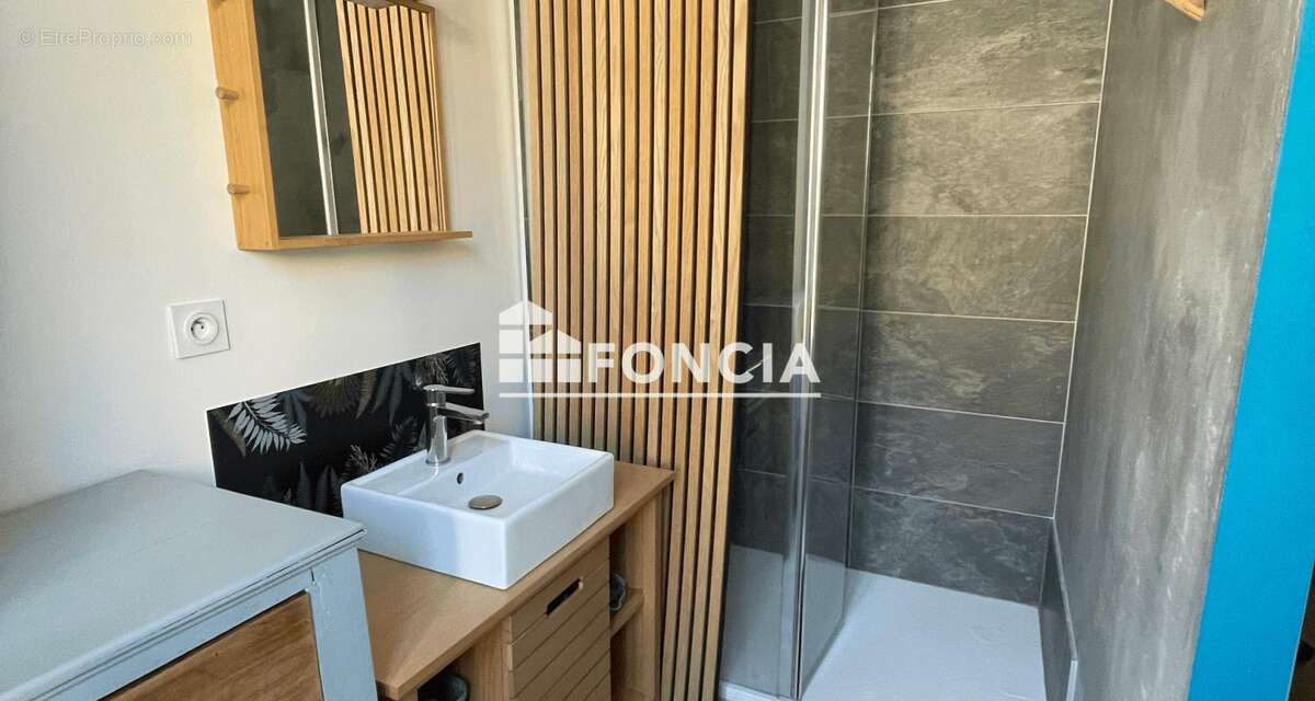 Magnifique T4 - Centre ville de Vienne -Proche Commerces - photo 12