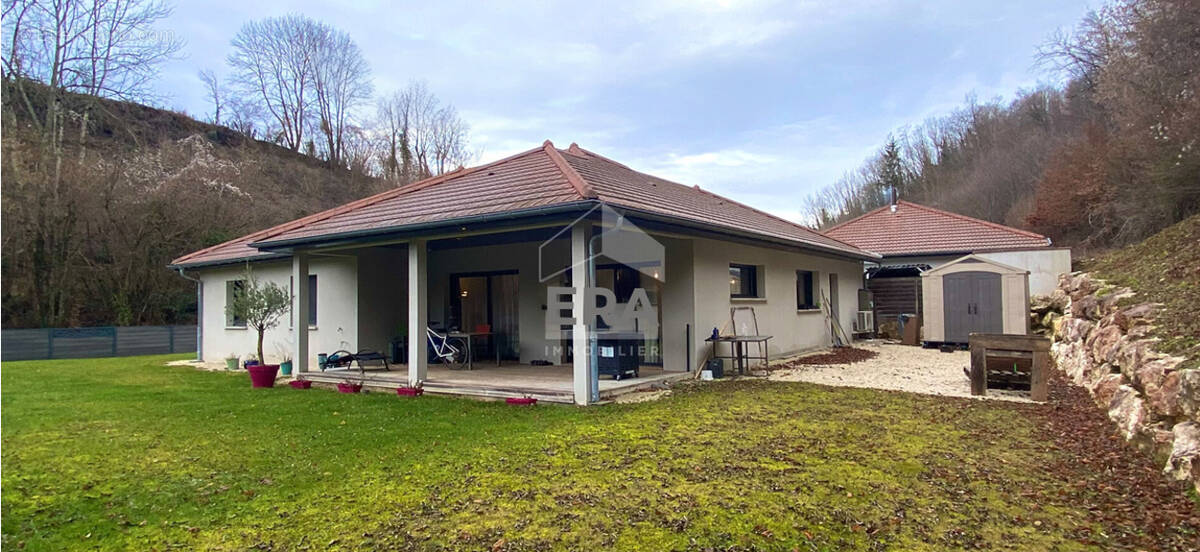 Maison à CHARAVINES
