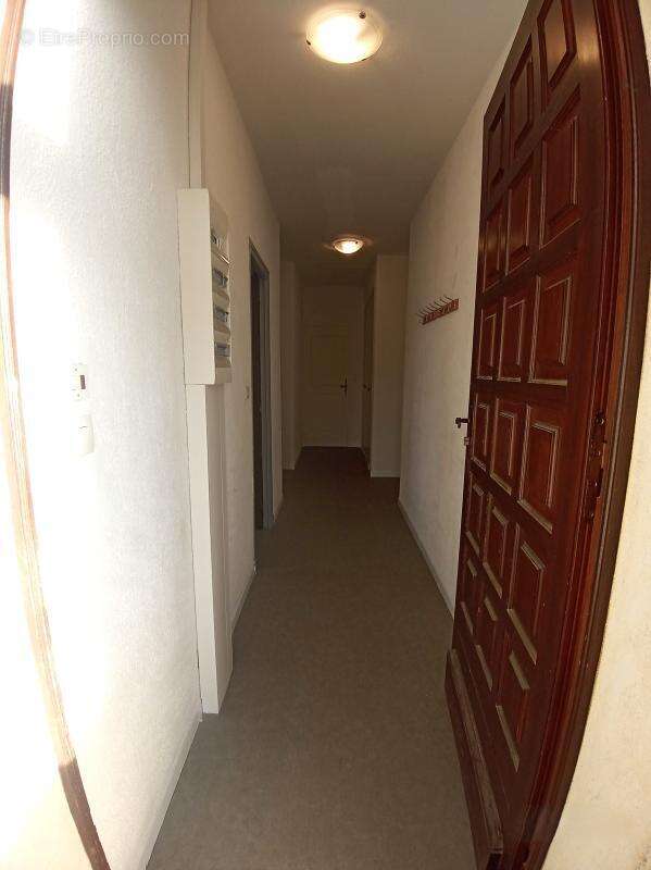 Maison à CAMARET-SUR-AIGUES