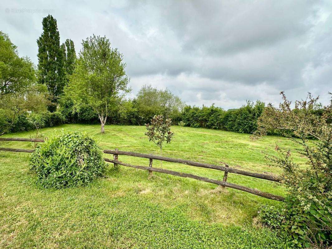 Maison à LA GUIERCHE