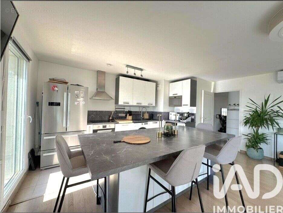 Photo 8 - Appartement à VILLENEUVE-LE-ROI