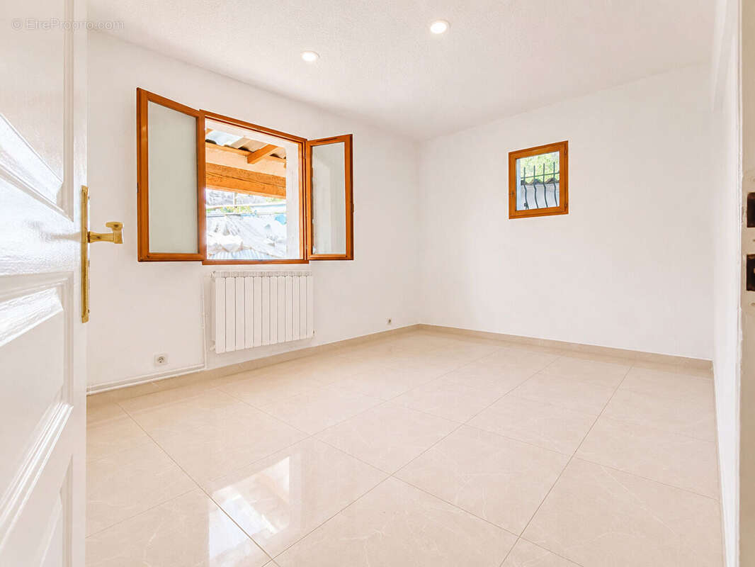 Maison à MARSEILLE-9E