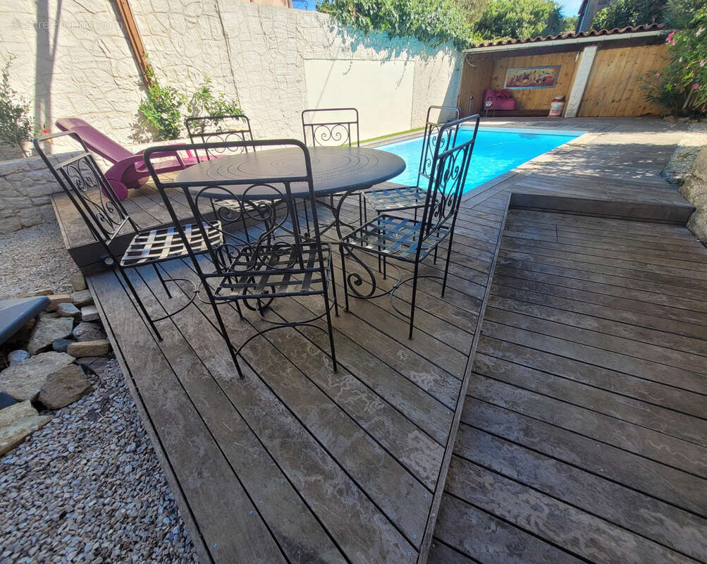 A vendre maison de caractère avec Piscine Chauffée au Centre du Village - photo 3