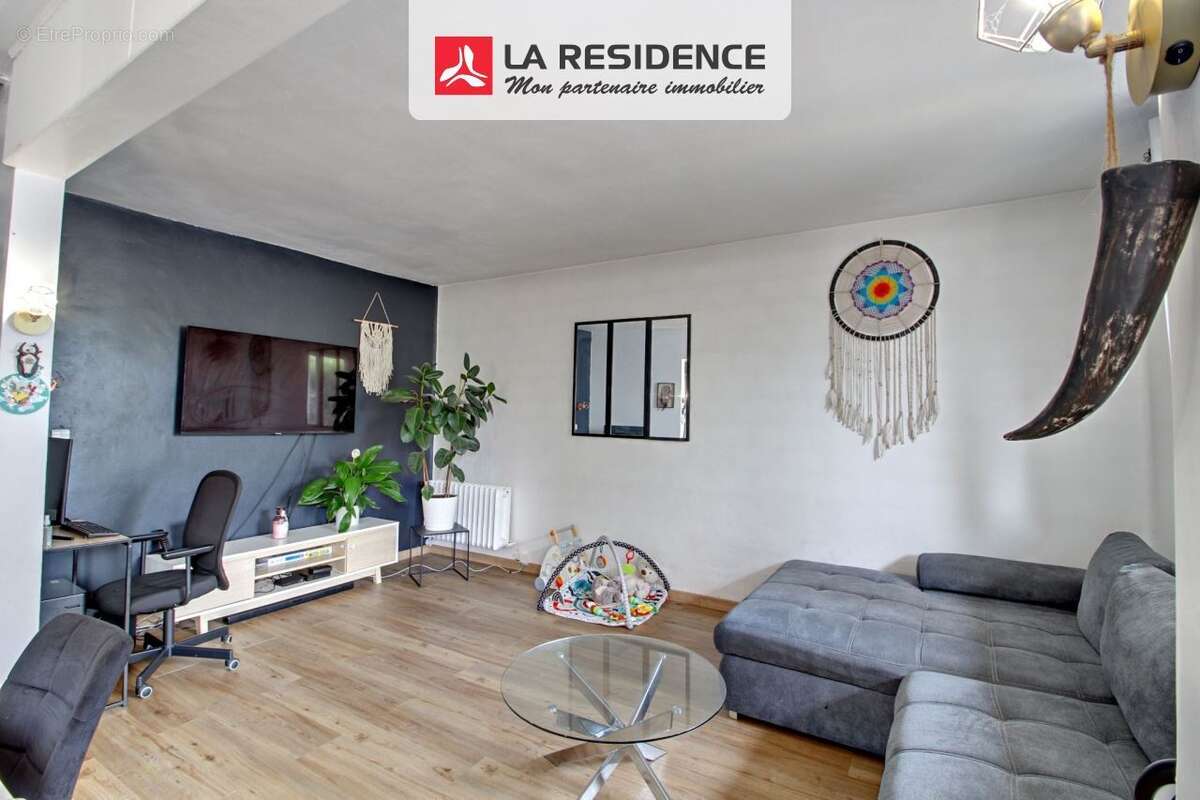 Maison à LES MUREAUX