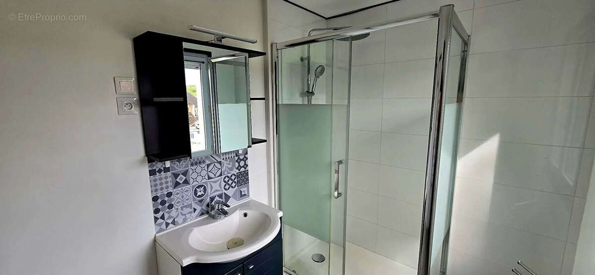 Appartement à LES DAMPS