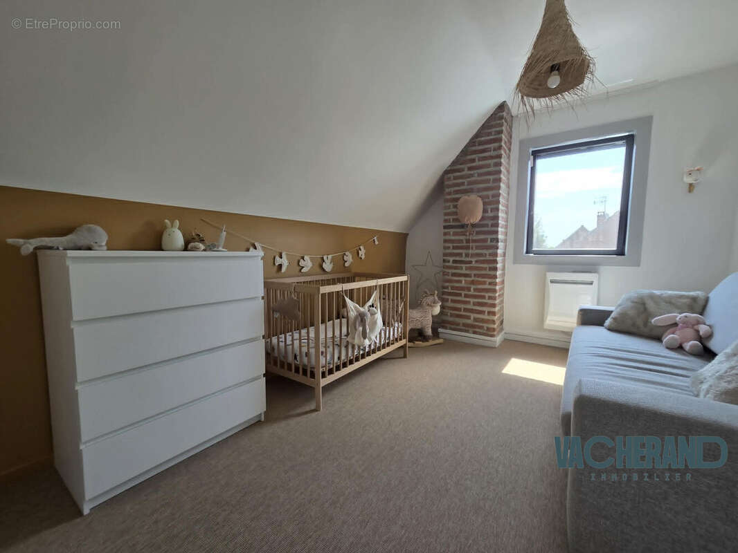 Maison 152 m² à Sailly-Sur-La-Lys  - photo 8