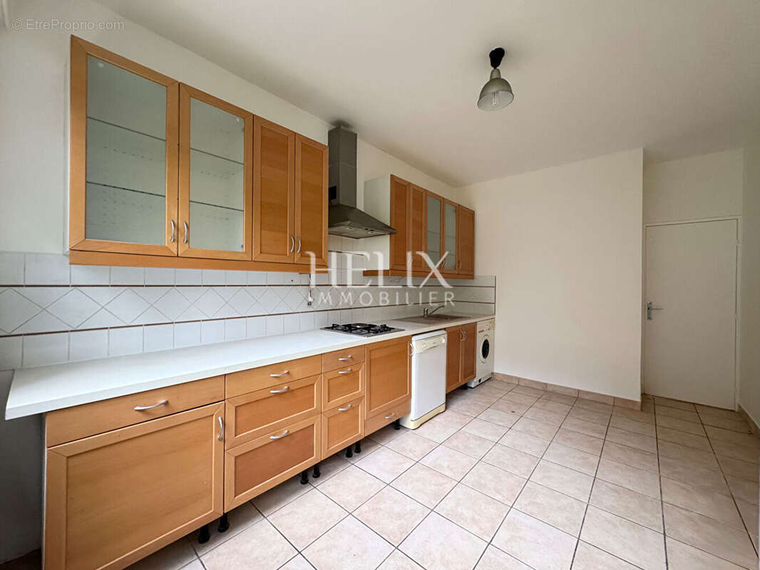 Appartement à LE MESNIL-LE-ROI