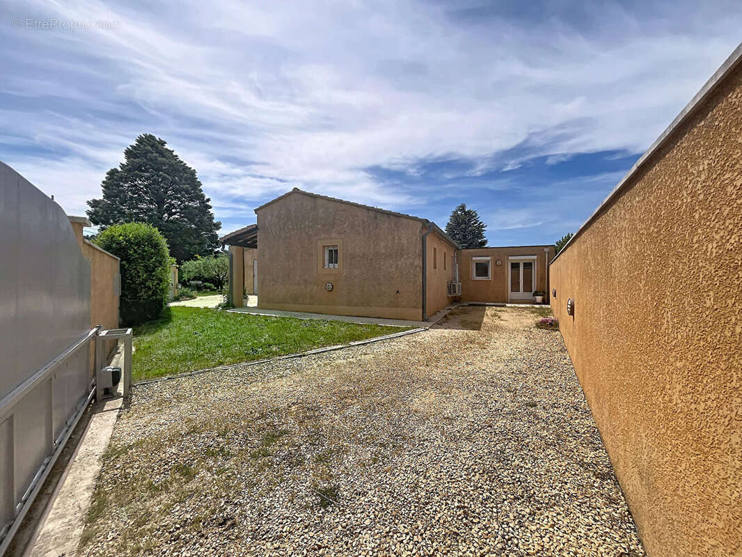 Maison à PIOLENC