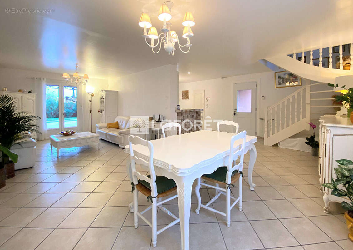 Maison à L&#039;ISLE-SUR-LA-SORGUE