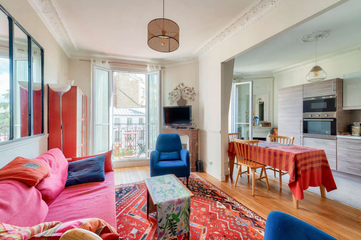 Appartement à PARIS-14E